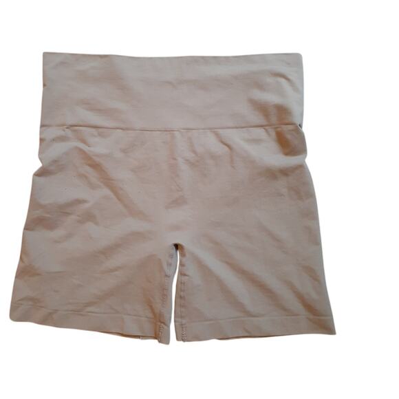 SKIMS Beige Slimming Bike Shorts Size 1X SHAPEWEAR - Picture 3 of 3